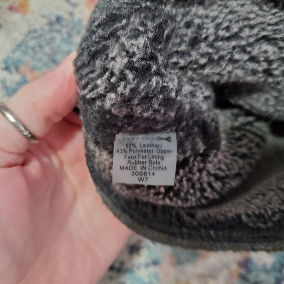 TOMS booties - Picture 7 of 7